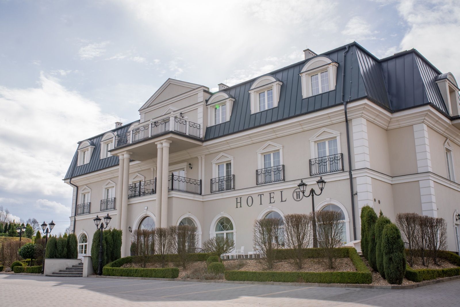 Hotel in Leszno oder Übernachtung außerhalb der Stadt? Ein Vergleich für Reisende