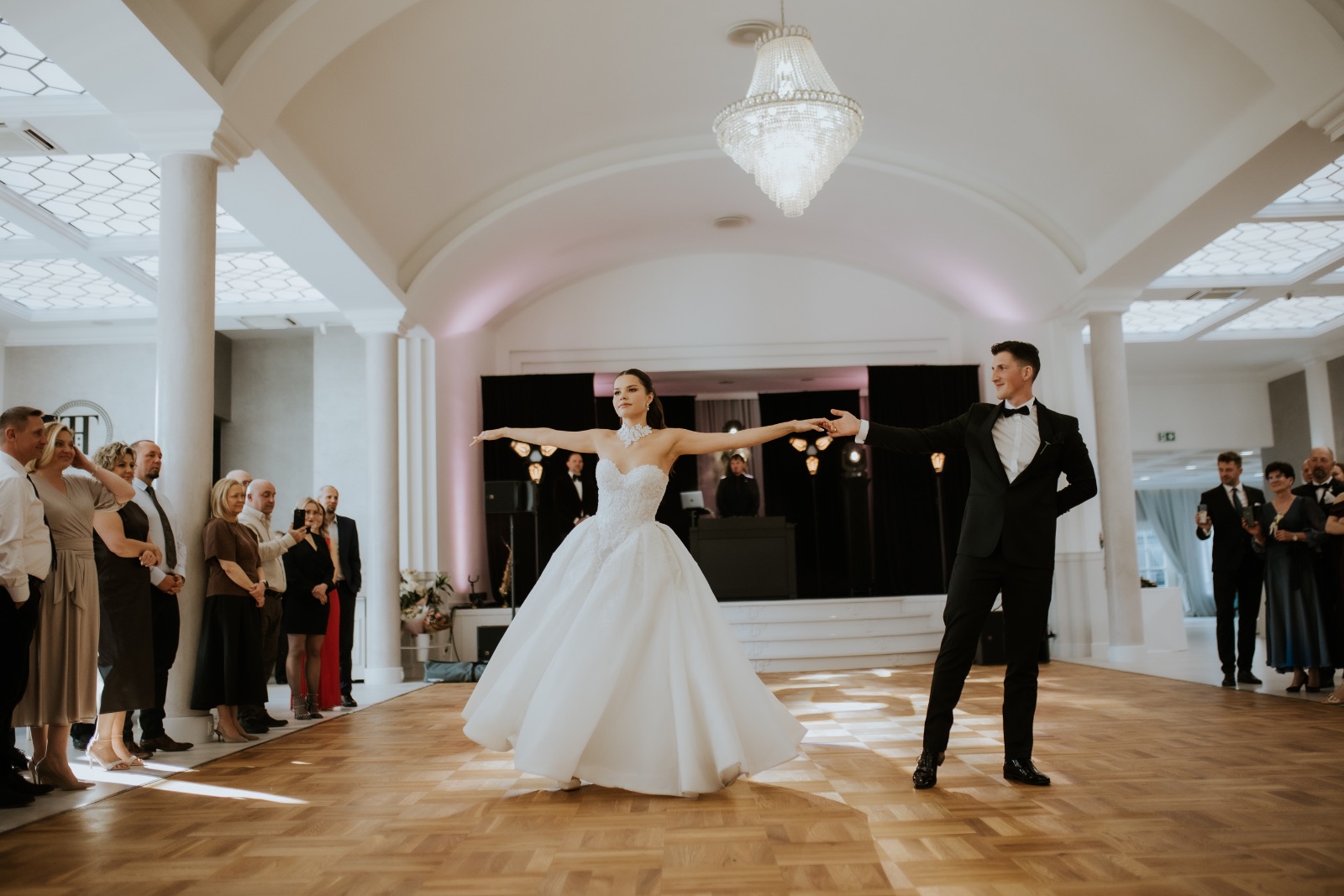 Der erste Tanz auf großer Fläche - die musikalische Gestaltung der Hochzeit