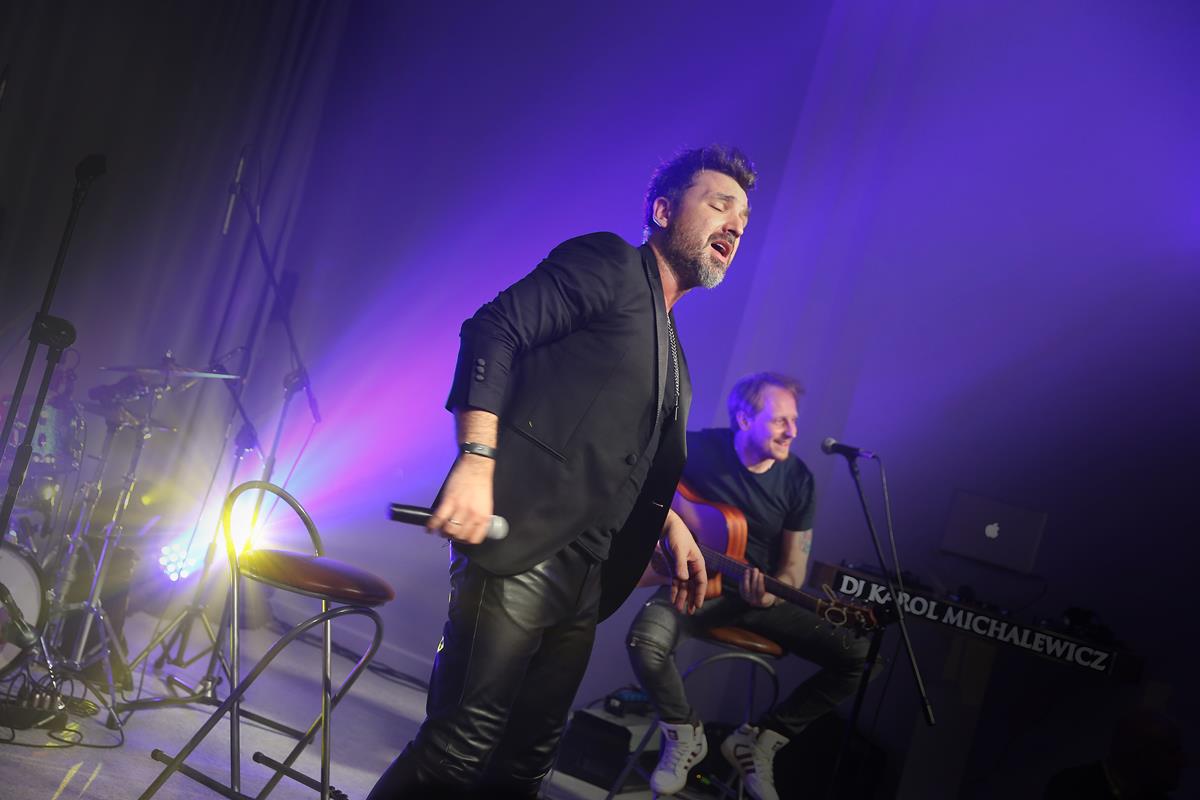 Mateusz Ziółko - Konzert im Hotel Toscania (Foto 14 von 16)