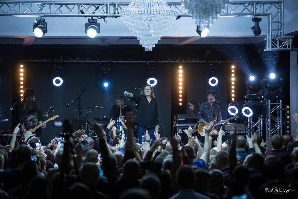 Wilki i Myslovitz - Konzert im Hotel Toscania (Foto 78 von 79)